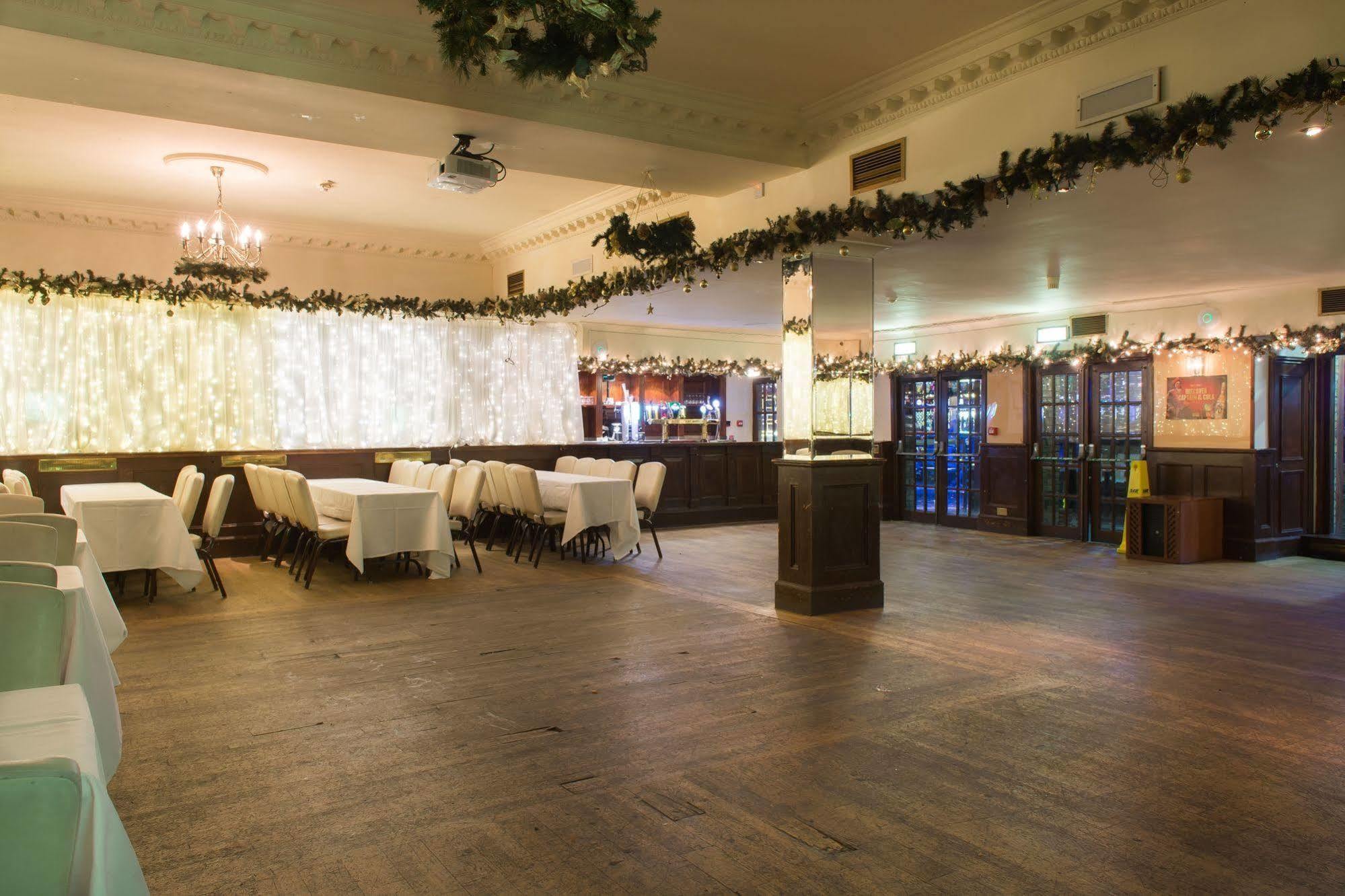 Russell Court Hotel Dublin Ngoại thất bức ảnh